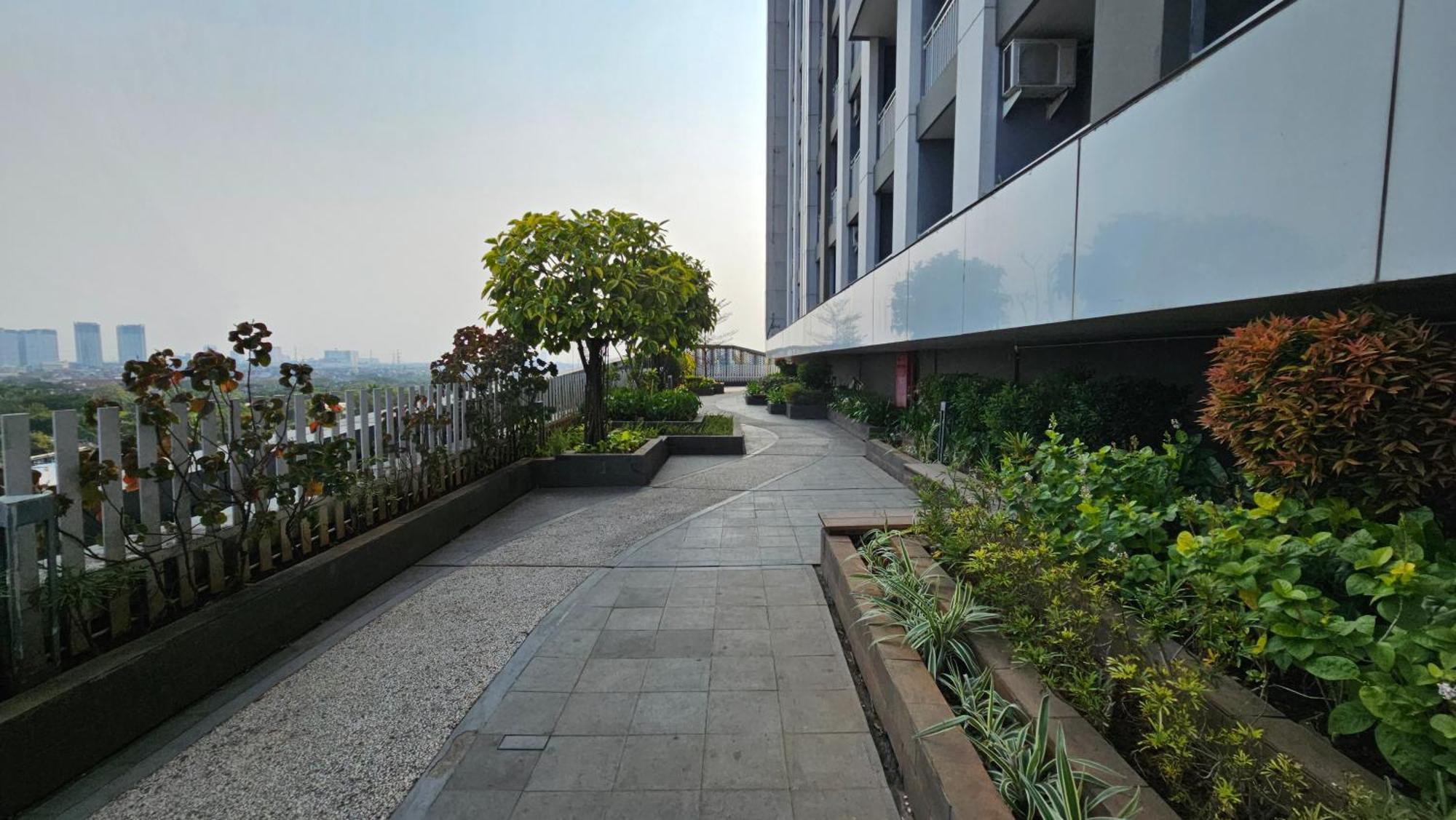 Apartement Springwood By Livirooms Tangerang Warungmangga Esterno foto